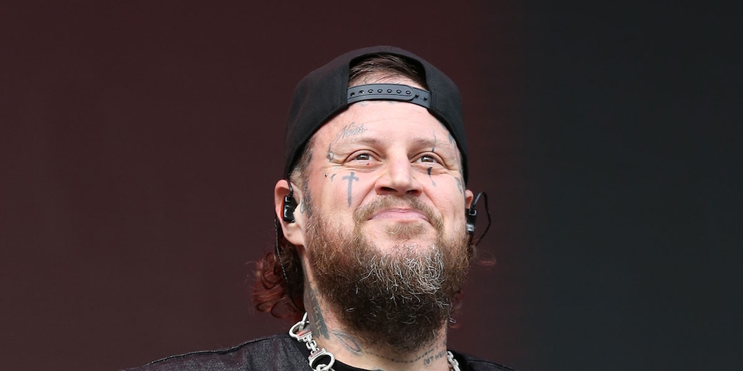 Jelly Roll shows a clean-shaven face after removing his beard